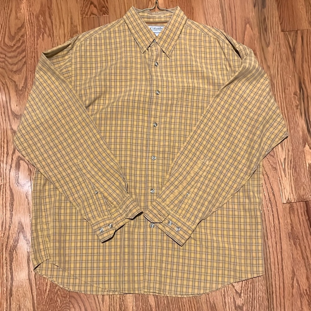 Columbia Men’s Casual Button Down Shirt